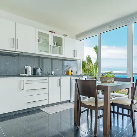 Farious Arco da Calheta (Madeira)